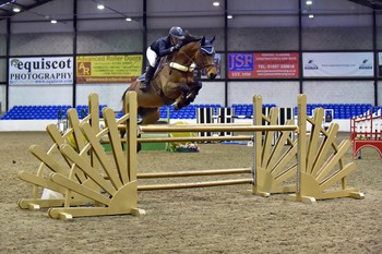 Annabel Shields dominates The Champagne Cave Winter Grades B & C Qualifier at Morris Equestrian Centre